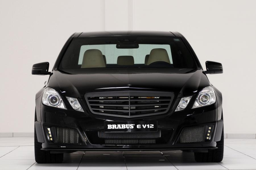  Mercedes-Benz E V12 by Brabus 2010 года  (фото 18 из 44)
